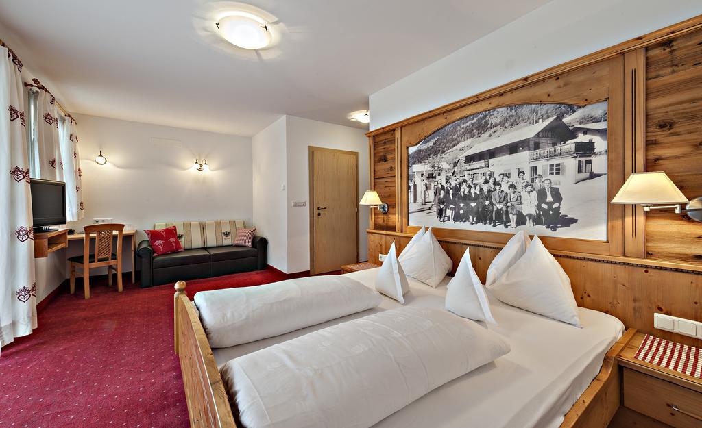 Hotel Pfandleralm San Martino In Passiria  Pokoj fotografie